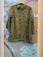 Natural crepe yellow short top