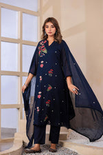 Pure Mul cotton embroidered suit set in blue