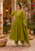 Pretty mulchanderi fully embroidered suit set in green (Slim Fit)