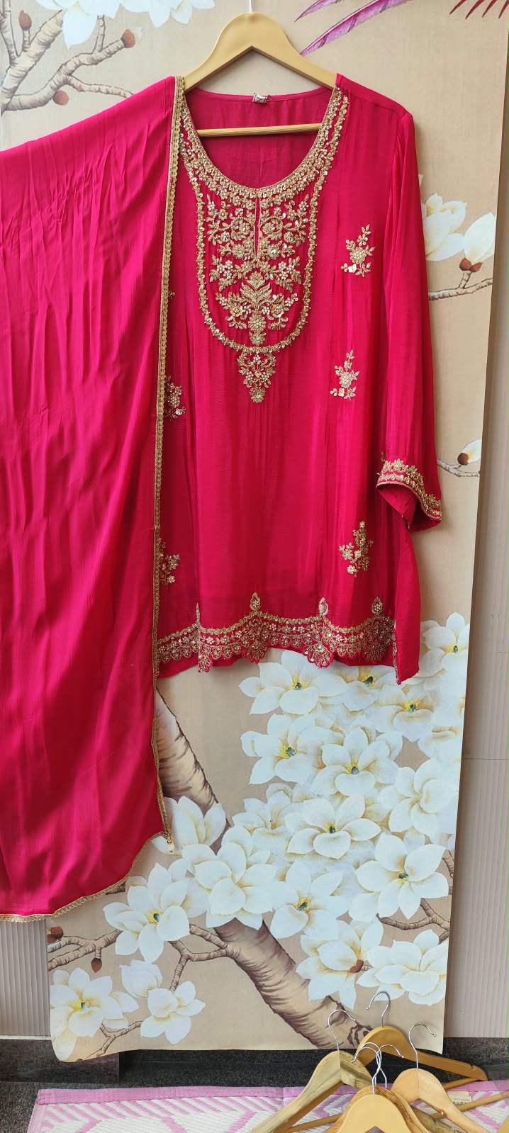 Premium chinon hand work suit in pink