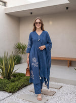 Super pretty embroidered cotton suit set in blue