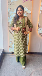 Pretty Surat mulchanderi embroidery jacket kurta pant in green