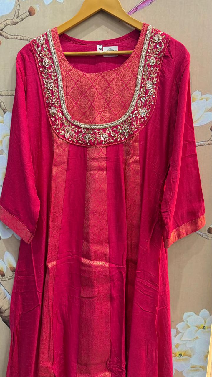 Red with brocade and handwork detailing full suit set