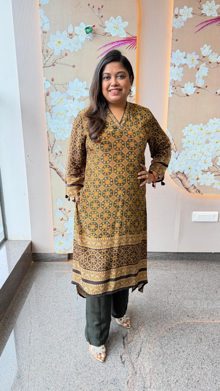 Natural crepe designer co ord in green