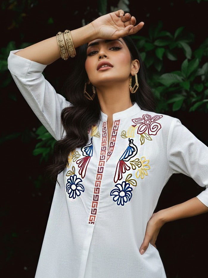 Pretty cotton lace detailing top