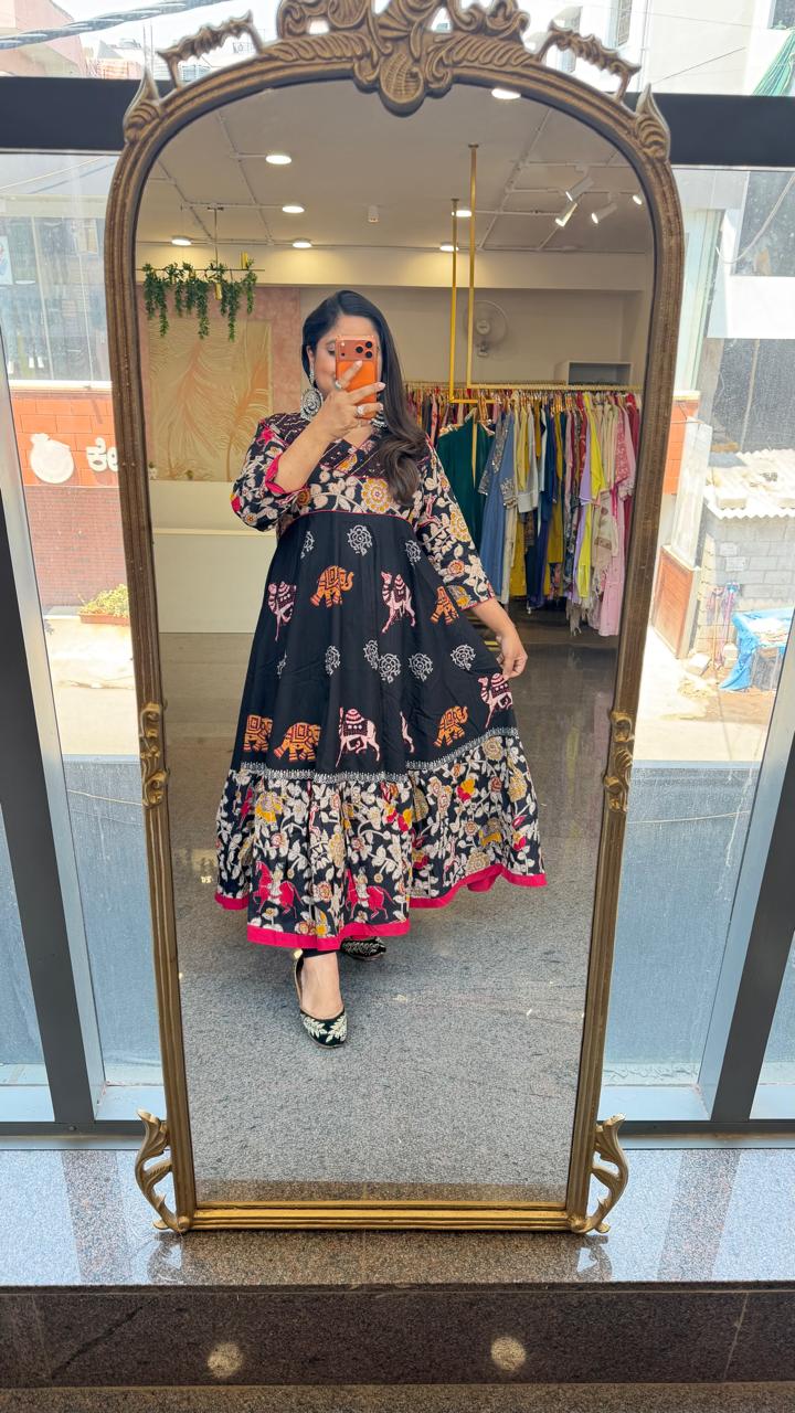 Super pretty cotton Anarkali with pretty handwork yoke full suit set in black