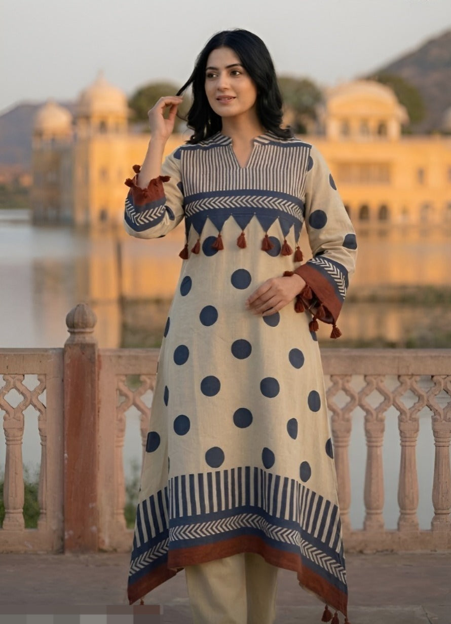 Mul cotton designer back beautiful kurta pant