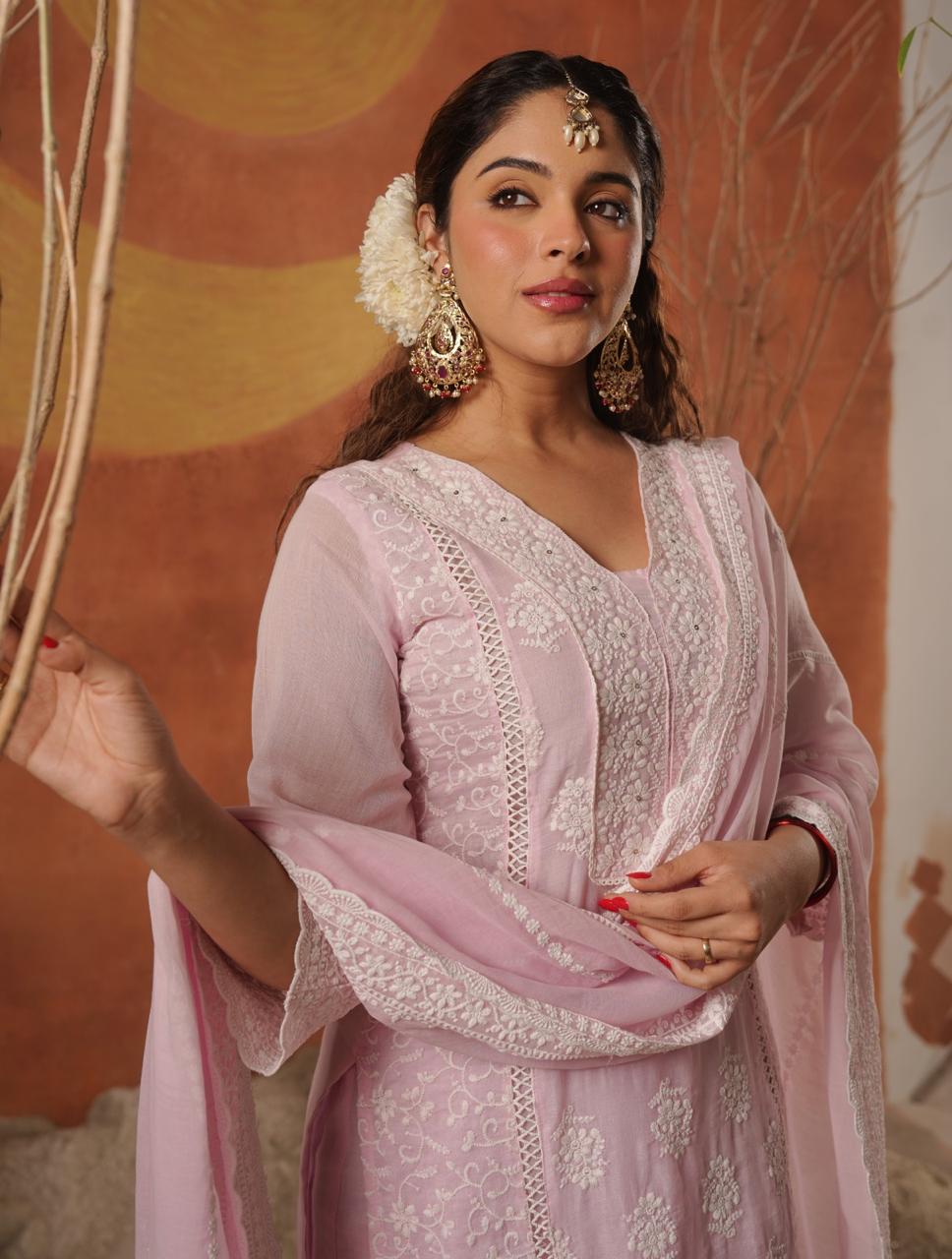 Mind blowing Mul cotton chikankari full suit set in pink