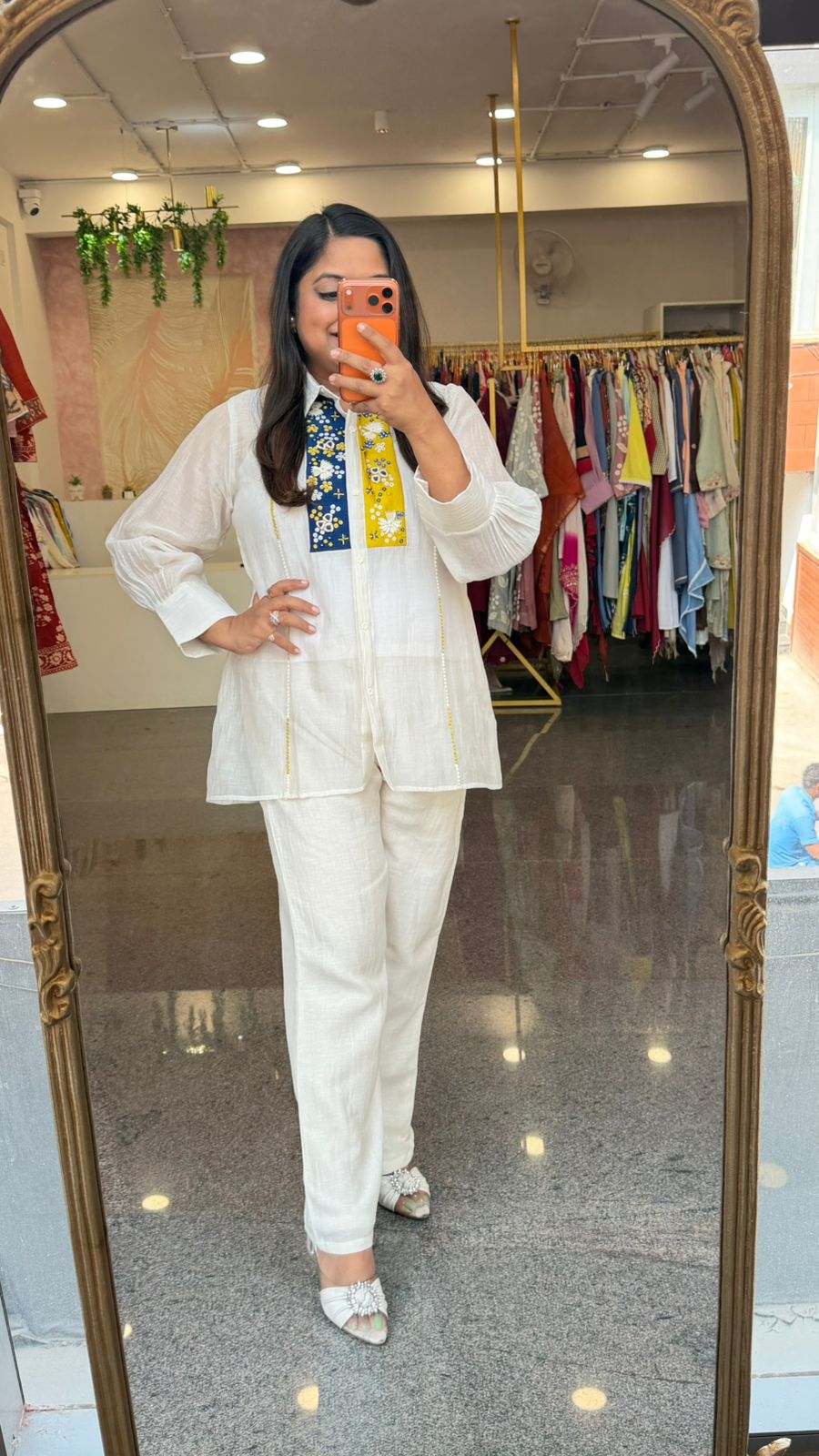 Super super pretty handwork pure mulchanderi Co ord comes with inner