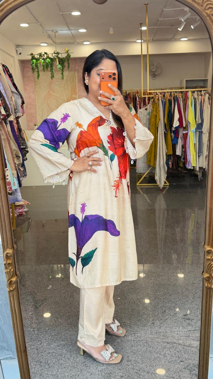 Digital print Mul silk kurta pant with beautiful detailing