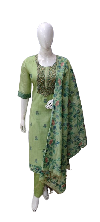 Wow jamdani suit set paired with a gorgeous dupatta in green