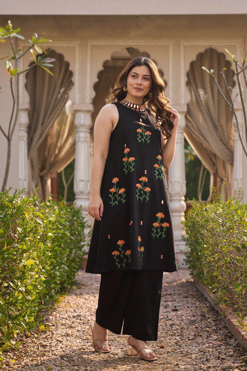 Brush painted with pocket sleeveless kurta pant