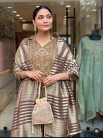 Very highly demanding Kanjiwaram glass tissue suit set